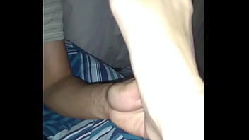 Preview 3 of Momsbigboobs - Hidratando pezinhos da esposa !