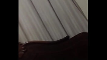 Preview 3 of Veronica Vian Gives - Eu dando a bundinha bem gostoso pro coroa Pt 2