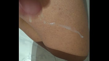 Preview 3 of Darla Crane Dp - En el aseo