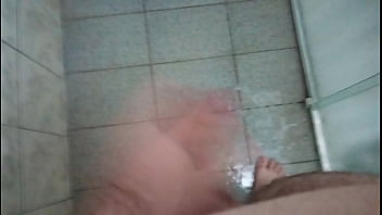 Preview 2 of Brazzers Breast Milk Incest - Gozando na banheta