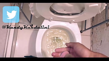Preview 3 of Sexy Lady 18 - Una meada por la ma&ntilde_ana. The first piss at the morning.