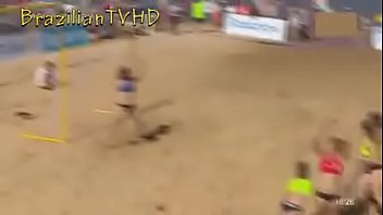 Preview 4 of Br Zzers Porn - Nalgonas jugando balonmano