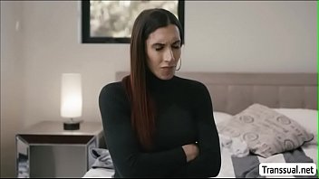 Preview 2 of Medicos Gays - Dude fucks her lovers Stepsister TS Foxxy