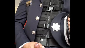 Preview 2 of Hot Old Granny Fuc - Policia masturbandose