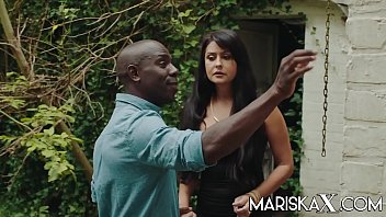 Preview 1 of Kotea Bj - MARISKAX Mariska offered to a BBC by her husband