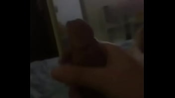 Preview 1 of New Zealand Girl Rape In A Train - Quer leitinho?