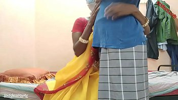 Preview 1 of Teen Sesex - एनआरआई आंटी ने ब्लेक लंड लिया