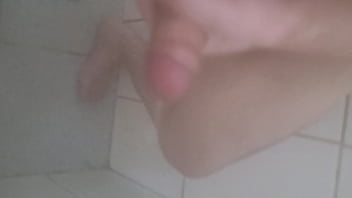 Preview 4 of Tang Wui - Masturbaci&oacute_n en la ducha 2