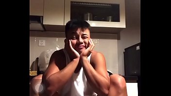 Preview 1 of Reverse Bukkae - Trai dep de ngam 1