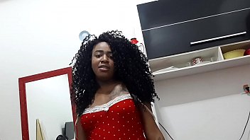 Preview 2 of Dq Video Xxx - Parei a faxina e levei gozada dentro. {Completo no RED}