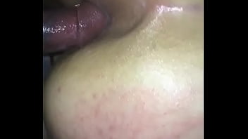 Preview 1 of Penis Hole Insert - Gata rabuda dando cuzinho pro namorado sem camisinha