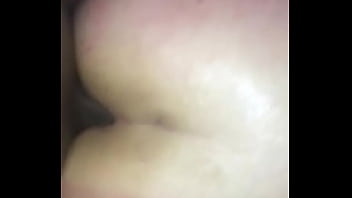 Preview 4 of Penis Hole Insert - Gata rabuda dando cuzinho pro namorado sem camisinha