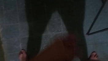 Preview 2 of Xxx Fkvl - Jalandome el pito en la ducha