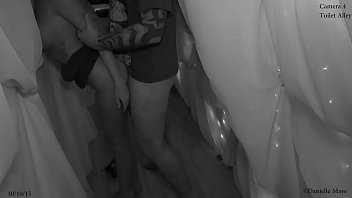 Preview 2 of Small Boys Xxx Fat Grils - Pegando loira no banheiro