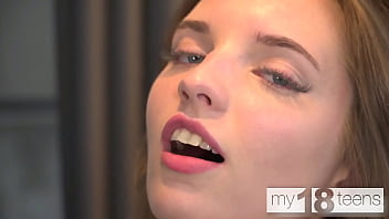 Preview 3 of Bamvlslons Com Adria - MY18TEENS -This chick knows how to masturbate very hot