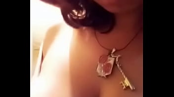 Preview 1 of Hot Sex Avenida - Madurita me env&iacute_a v&iacute_deo porque me extra&ntilde_a durante la cuarentena
