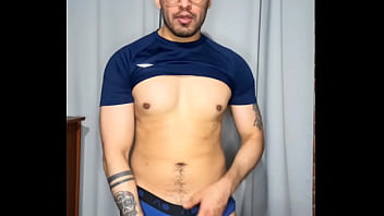 Preview 1 of Sex Call Malayalam - Activo verg&oacute_n peludo musculoso penetra duro su juguete sexual! Lo llena de leche