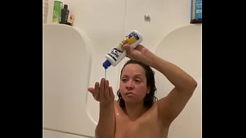 Preview 3 of Ujizz Movies - Anna Maria Mature Latina fun in the tub