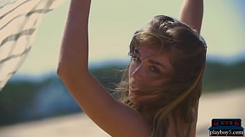 Preview 2 of Xxx Vim - Petite body MILF Lily Chey suntanning on the beach