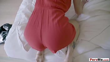 Preview 4 of Natalia Staar Booty