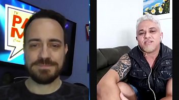 Preview 1 of Jalisco Yesi Naye C - LIVE PAPOMIX - Pornstar Diego Maldonatto fala das cenas na produtora MundoMais - Parte 3 - Twitter @TVPapoMix