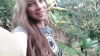 Preview 1 of Cina Cums - Fugi do trabalho pra dar uma gozada sozinha no mato - Venusss
