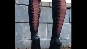 Preview 1 of Maa Ke Sath Beta Sex Videos - Mature legs in latex(Nogi dojrzalej)
