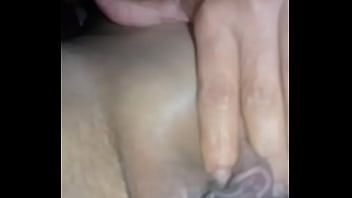 Preview 1 of Japanese Lesbian Squirt - Mi esposa teniendo un orgasmo..!