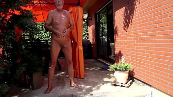 Preview 4 of Club Seventeen Massage - Nackedei wichst 306