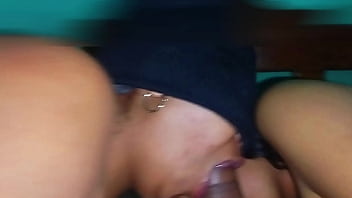 Preview 4 of Ifeelmyself Blonde Masturbating - Mis hijastras se colocan un antifaz para que nos las reconozca y poder chuparme la polla.