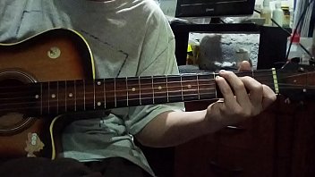 Preview 2 of Desi Sex Video New Song - MI PRIMA ME PILLA CON LA GUITARRA Y ME LA FOLLO