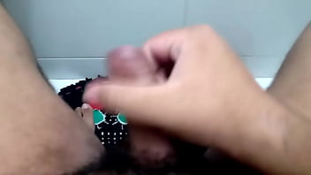 Preview 1 of Rap Bod - Gordinho do pau pequeno batendo uma bem gostoso