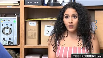 Preview 1 of Kannada Actress Aishini Shetty - Pervert Guard Fulfill His Fantasy with a Thief - Teenrobbers.com