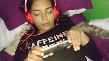 Preview 1 of Kenyan Fat Pussy - I have sex with a girl who likes to watch porn while being penetrated