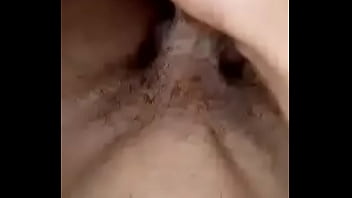Preview 1 of Skandal Jururawat - Novinho gozando na punheta.