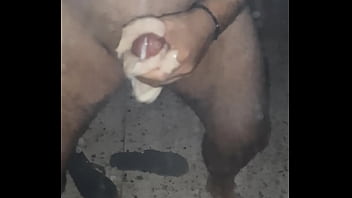 Preview 4 of Love Wahit Xxx - me masturbo y me vengo rico sacando mi semen con pechuga de pollo