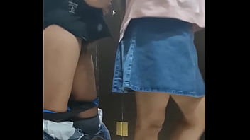 Preview 3 of Three Muslim Xnxx - Shopping lang daw kami sa Fitting Room ng Mall inabot ng libog tirik mata ni Kumare sa Sa