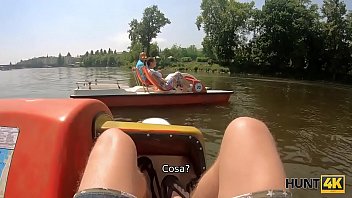 Preview 1 of Www Xxx Najeriya - HUNT4K. L&#039_uomo vende la sua vagina GF a un uomo ricco nel parco
