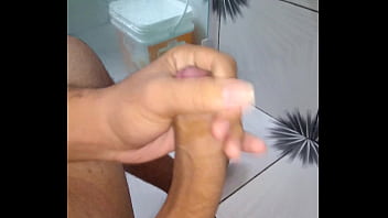 Preview 3 of Gina Wild Clit - Batendo Punheta