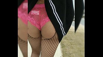 Preview 1 of Hind Movs - Fucking my dildo around the park