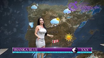 Preview 1 of Small Collage Studet Sex - Follandose la chica de clima en vivo ( kevin white y Bianka Blue)