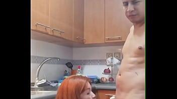 Preview 2 of Bhabi Indian 3gp - La mejor cogida con mi madrastra en la cocina #porno