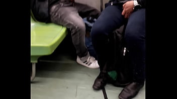 Preview 3 of Saney Leyounsex - Chupadas en el metro