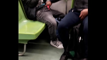 Preview 4 of Saney Leyounsex - Chupadas en el metro
