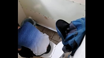Preview 4 of Ngentot Memek Abg Brutal - Glory hole de la Universidad