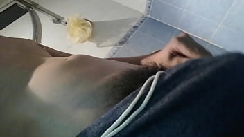 Preview 2 of Real Hot Mom Strip - Un peque&ntilde_o video de mi verga
