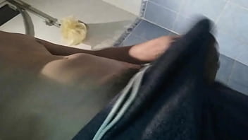 Preview 1 of Real Hot Mom Strip - Un peque&ntilde_o video de mi verga