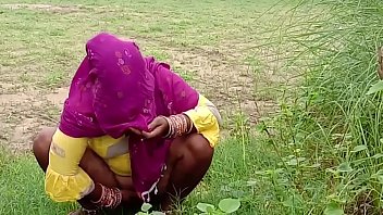 Preview 1 of Bfxxx Vedos - साढुवाईन को खेत मे बुलया और फिर