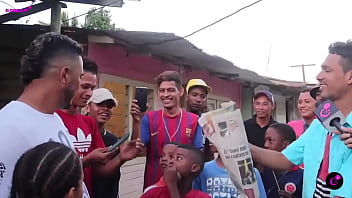 Preview 2 of Sunney Leon Xvideo - mago desaparece un celular con agua