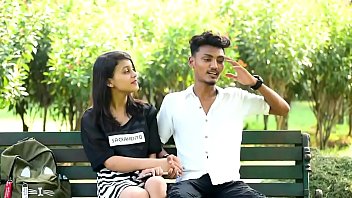 Preview 2 of Kartere - Kissing My New Delhi Gf In Jasola Vihar